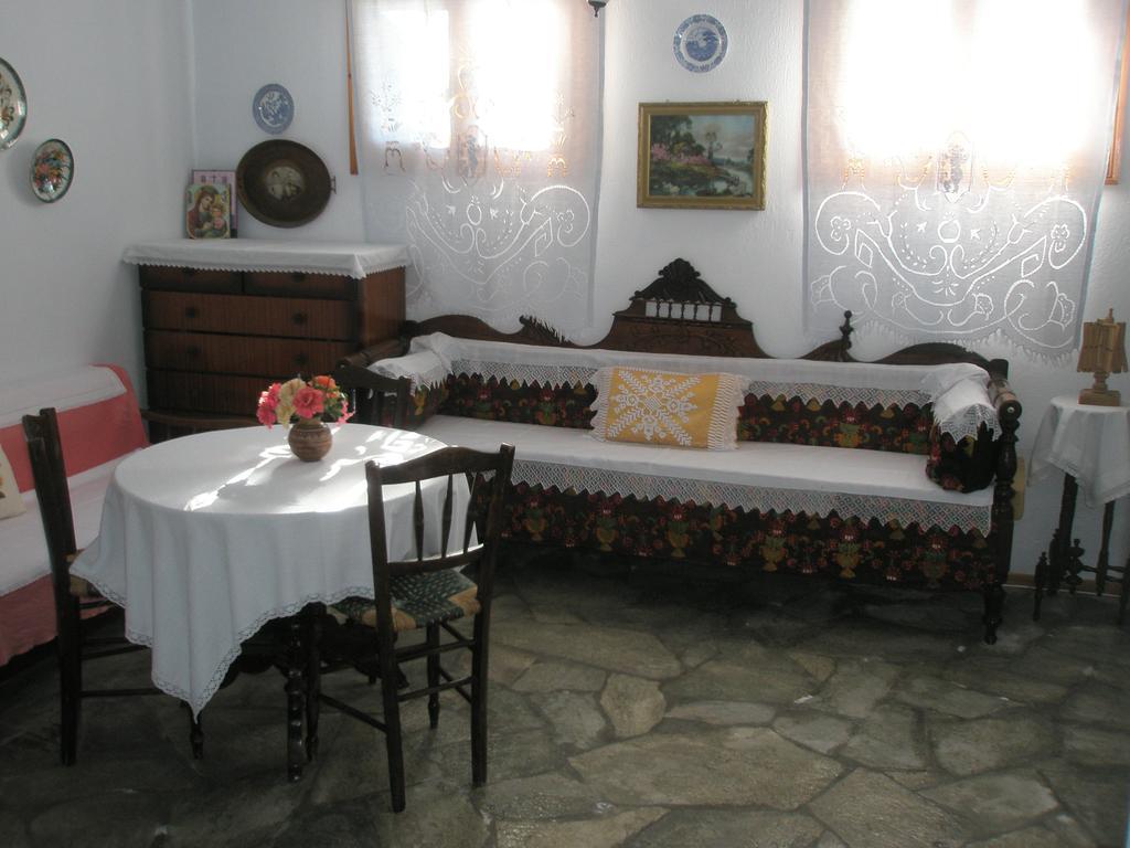 Guesthouse Christos Skopelos stad Exteriör bild