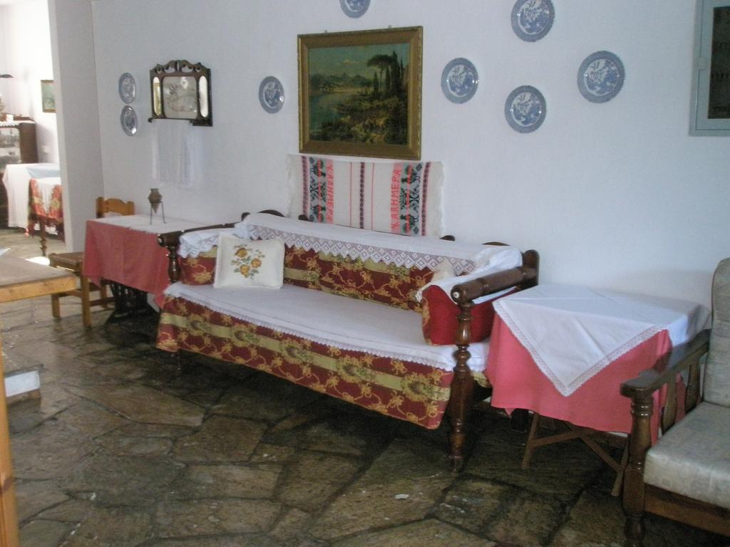 Guesthouse Christos Skopelos stad Exteriör bild