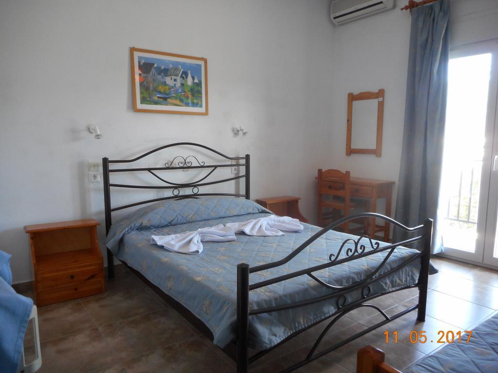 Guesthouse Christos Skopelos stad Exteriör bild