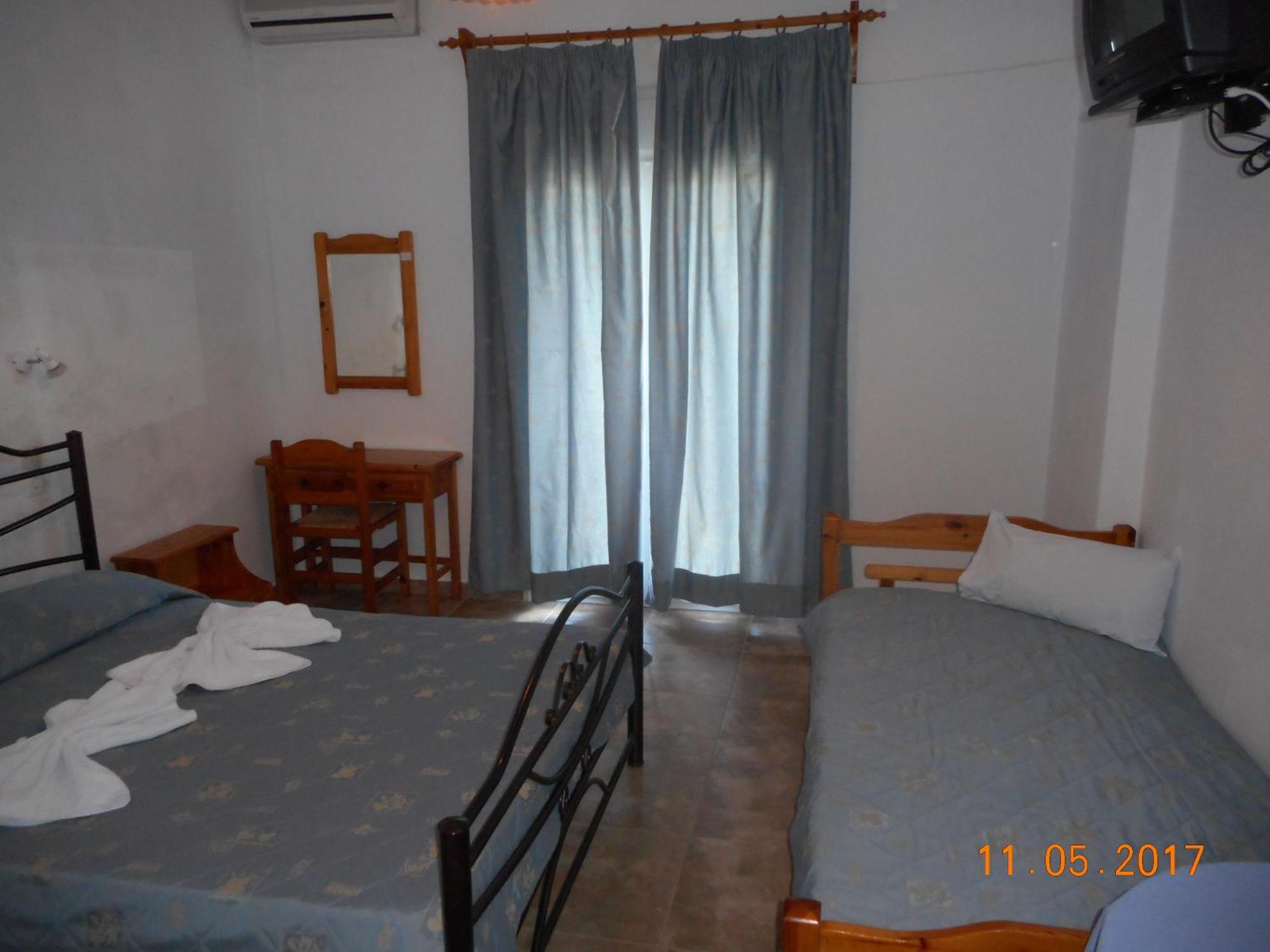 Guesthouse Christos Skopelos stad Exteriör bild